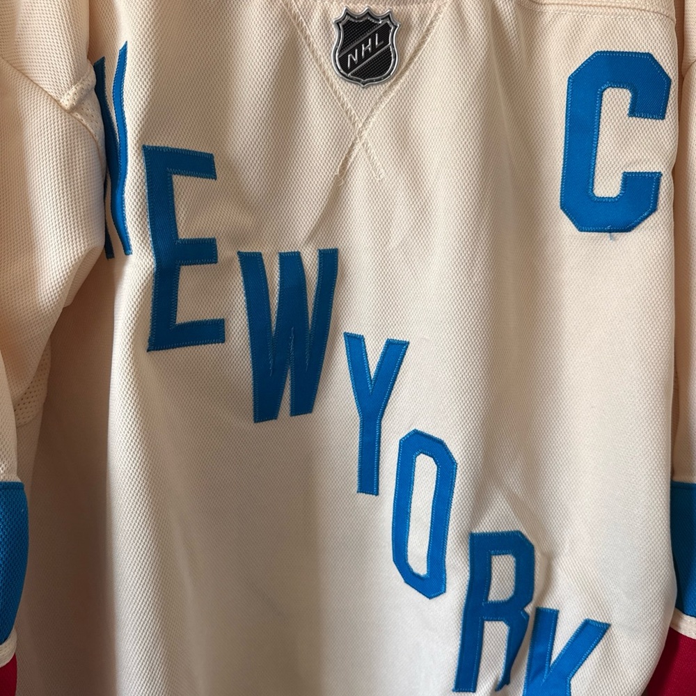 Men’s Fanatics JT Miller #8 NY Rangers 2026 Winter Classic Jersey Sz 54 - RARE - Picture 2 of 7